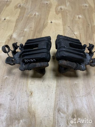 Суппорт задний правый левый Ауди А4 Б7