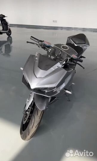 Электромотоцикл с большим запасом хода Новый