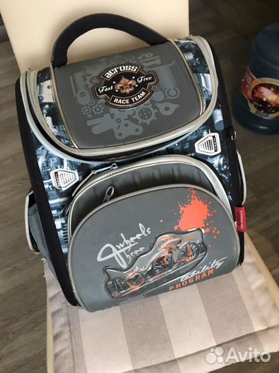 Рюкзак школьный