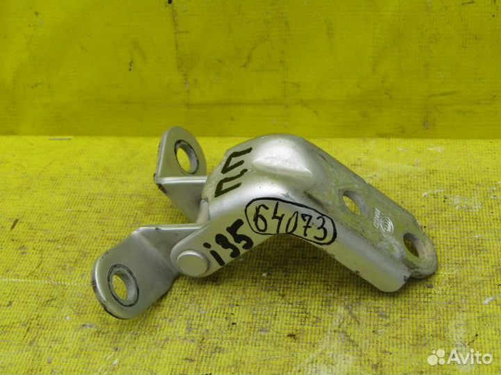 Петля двери Hyundai IX35 09-16г 64073