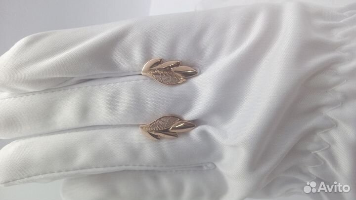 Золотые серьги