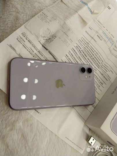iPhone 11, 64 ГБ