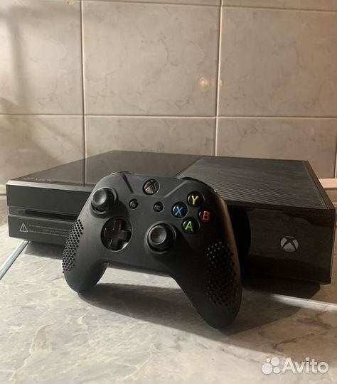 Xbox One fat 500 gb + Mortal Kombat X