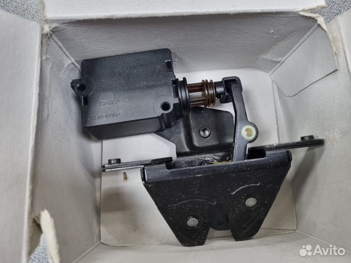 Замок багажника BMW E39 51248172177