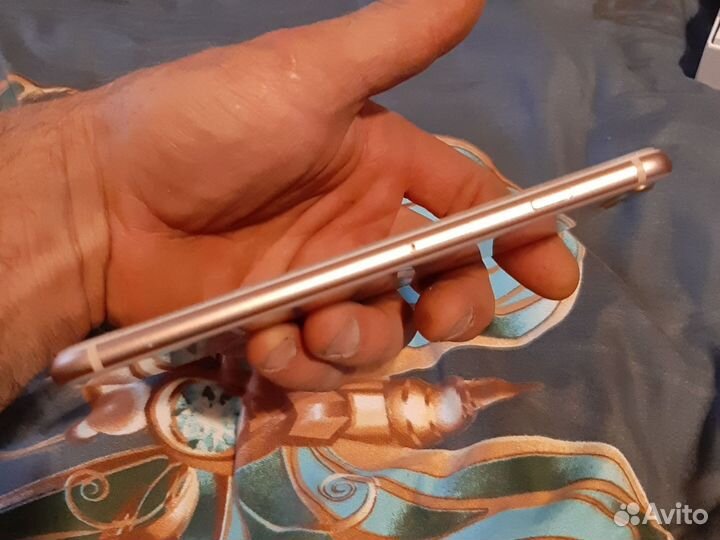 Телефон iPhone 8 plus