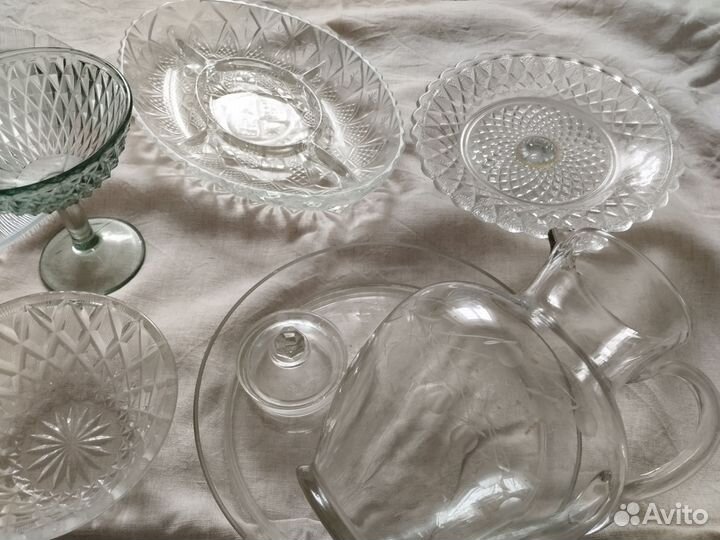 Блюда стеклянные,новые,кувшин