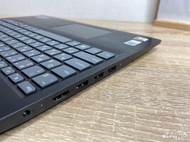 Отличный ноутбук Lenovo A6-9225/FullHD/SSD250