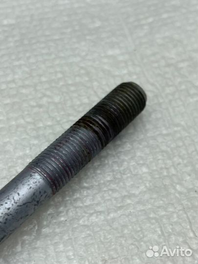 Болт подушки двс Toyota Corolla E180/E181