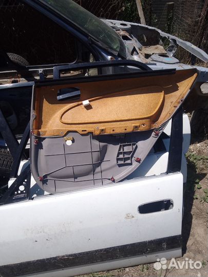 Карта двери передняя левая Toyota Corolla ee111