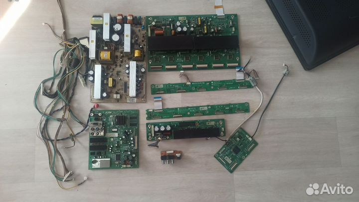 Телевизор Daewoo DPP-32A2 на запчасти
