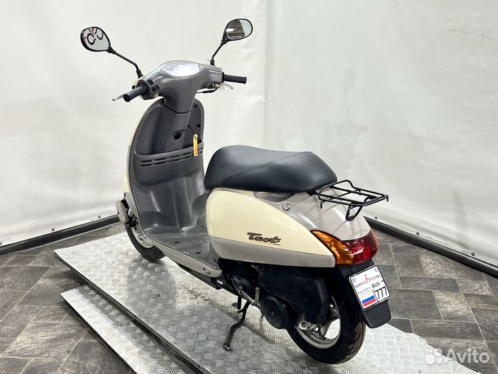 Скутер Honda Tact