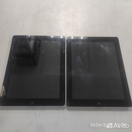 iPad 2 на запчасти 2 штуки