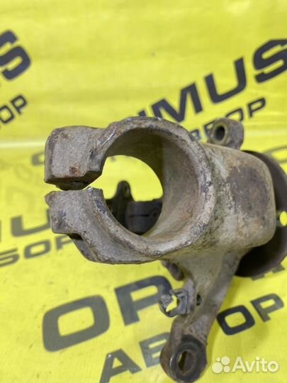 Кулак поворотный передний правый Ford Mondeo 1.8