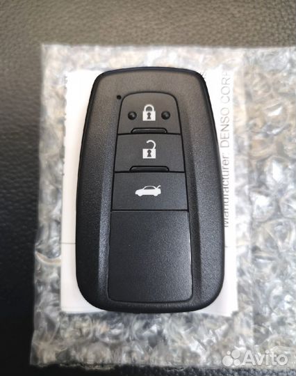 Смарт ключ Тойота Камри V70 c работой