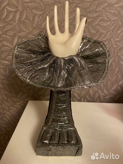 Подставка под украшения новая