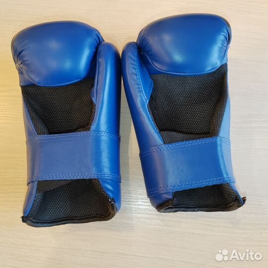 Перчатки для единоборств