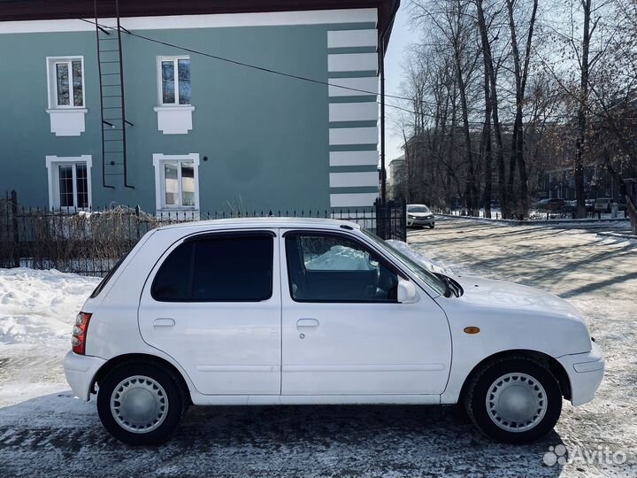 Nissan March 1.0 AT, 2001, 48 000 км