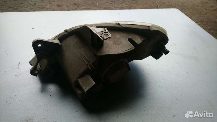 Фара правая kia rio 1 дорестайлинг