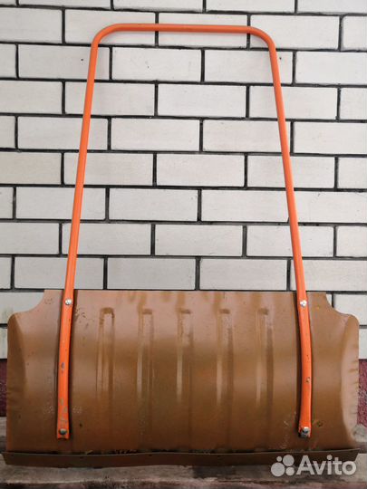 Скрепер для уборки снега