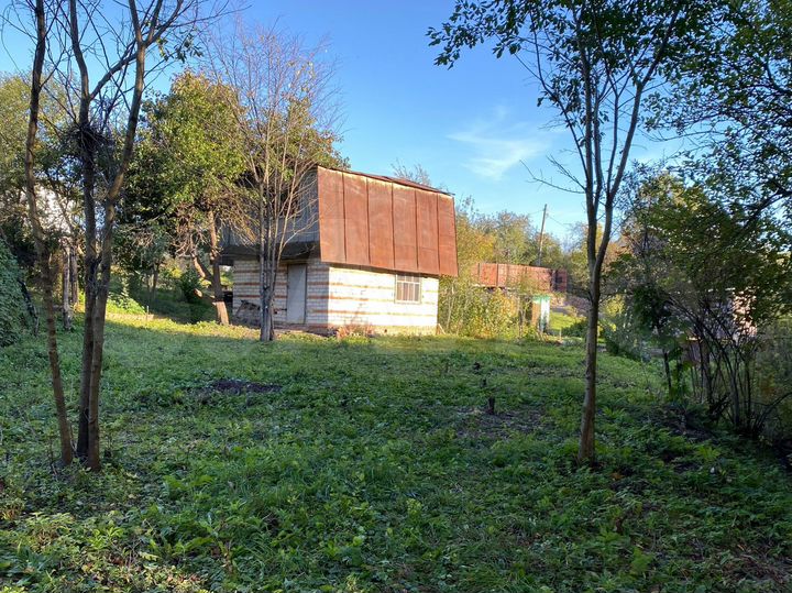 Дача 20 м² на участке 3 сот.