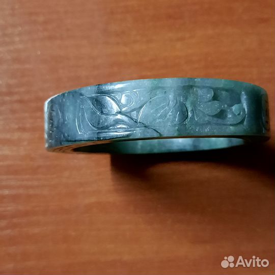 Браслет из жадеита