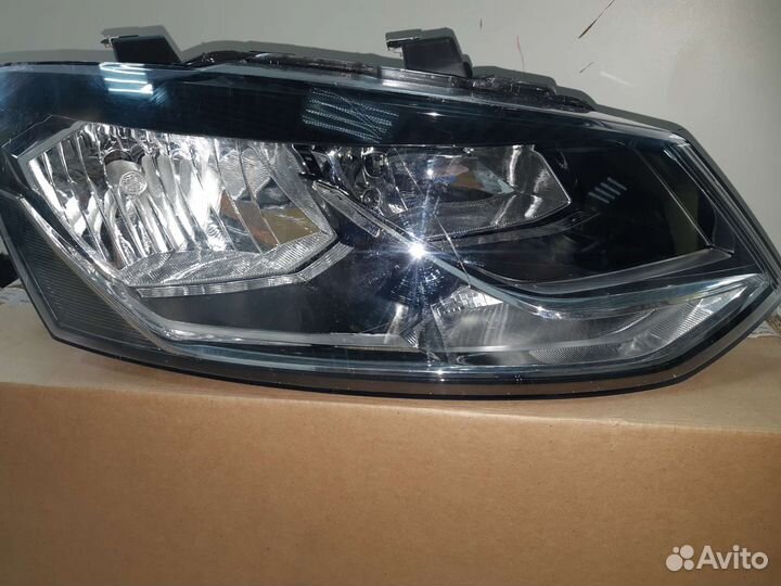 Фара правая polo под лампы h7