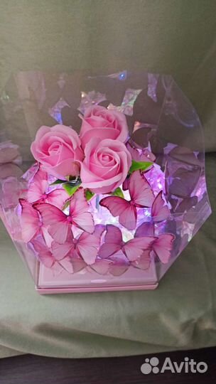 Букет из бабочек в коробке