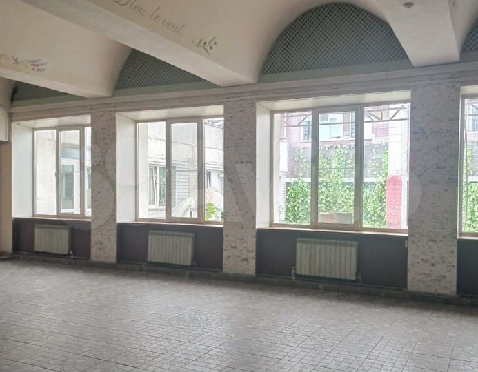 Помещение под кафе, производство 410 м²