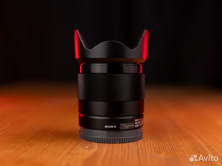 Sony 28mm f/2 (Sony E Fullframe)