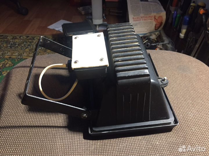 Прожектор галогенный