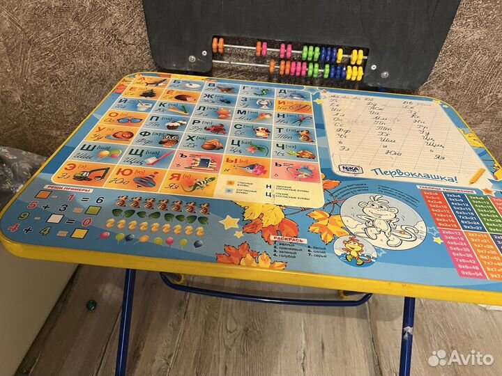 Детский стол и стул с доской