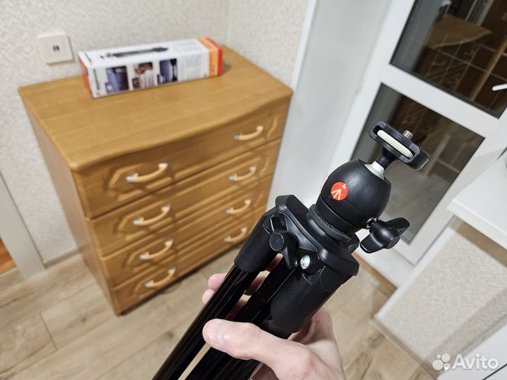 Штатив Manfrotto Compact Light