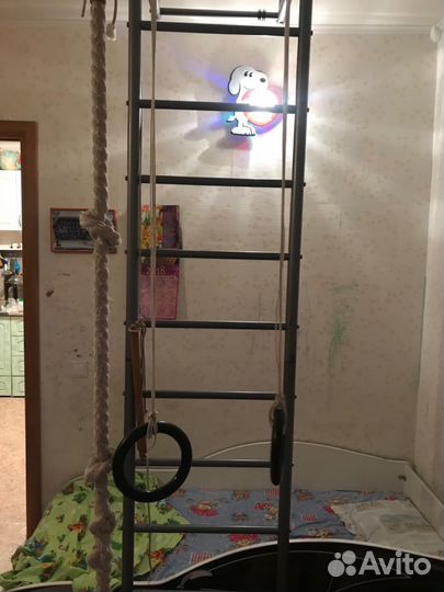 Детская спортивная стенка