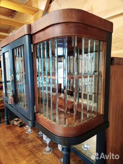 Старинный буфет