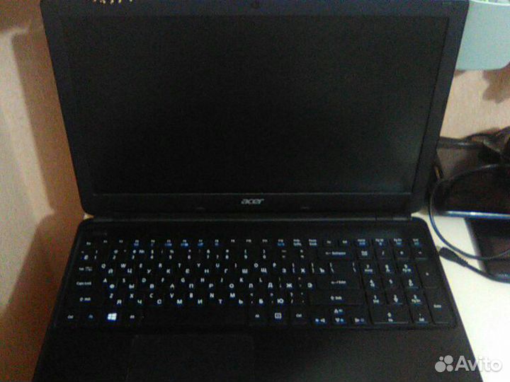 Acer E1-522