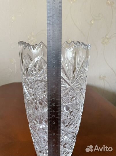 Хрустальная ваза