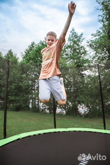 Батут Sundays Champion-D374 (с ограждением)