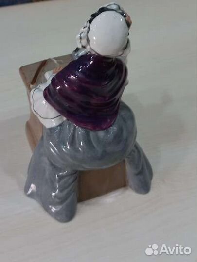 Антикварная фарфоровая статуэтка Германия учитель