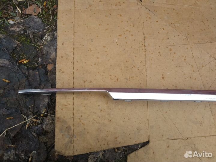 Молдинг заднего бампера центральный VW Tiguan 2