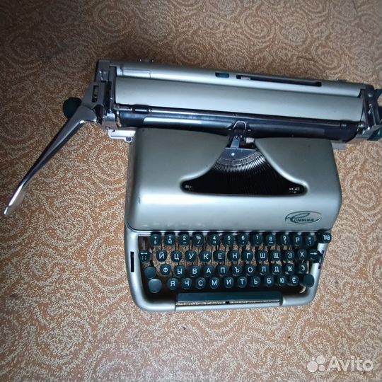 Пишущая печатная машинка Combina москва