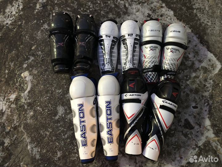 Хоккейная форма, клюшки