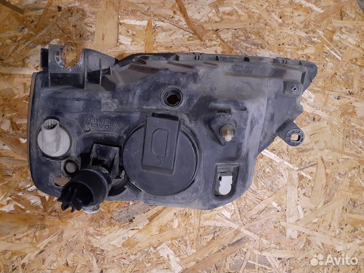 Renault Logan 1 фаза 2 фара правая