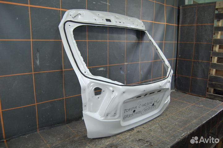 Дверь багажника - Toyota C-HR