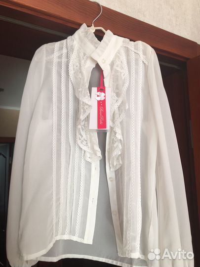 Продам блузку на девочку 158 см
