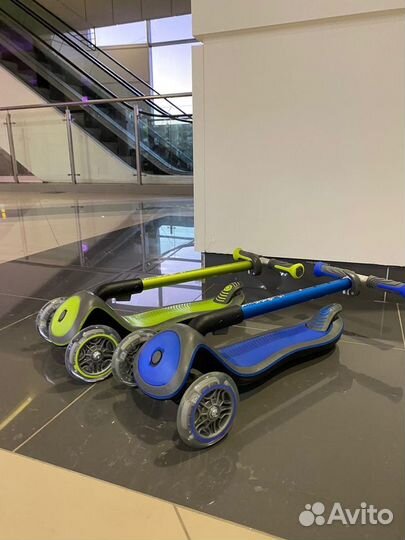 Самокат детский Globber светящиеся колеса