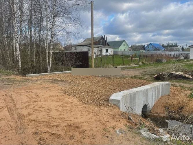 Заезд на участок с бетонными откосами