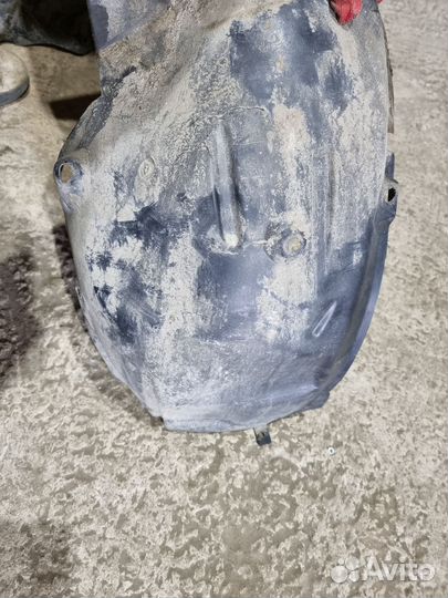 Подкрылок передний левый Мерива