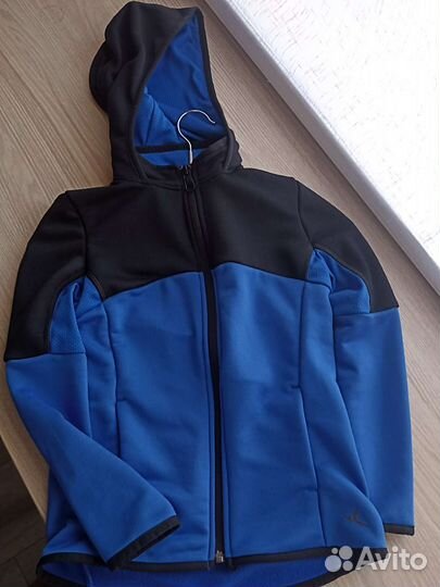 Костюм спортивный