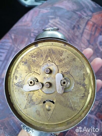 Будильник Junghans