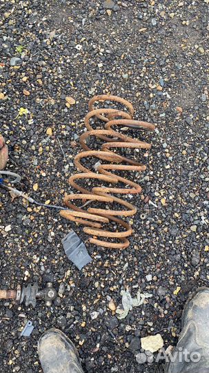 Пружины передние Toyota st190